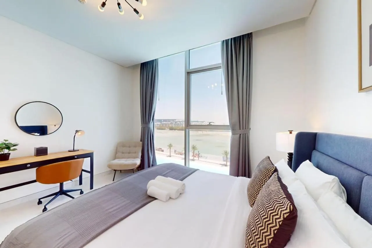 Apartment District One - Incredible Three Bedroom Dubai